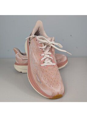Hoka Clifton 9 running shoes in pink women's size 9.5B